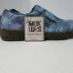 The Original Muk Luks Women's/Kids Marble Planet Earth Slip-on Sneaker Size 6